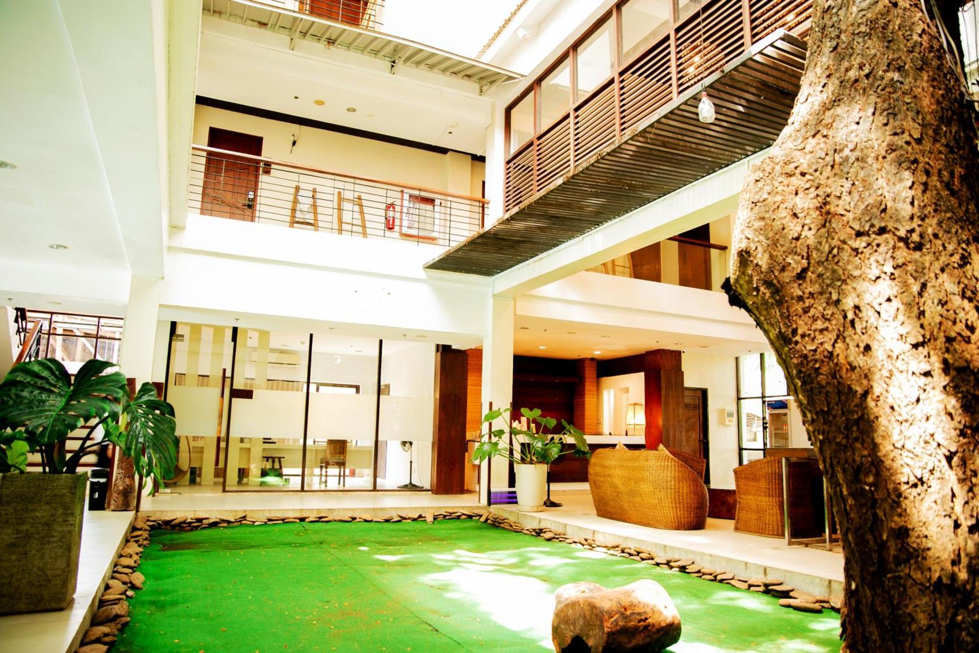 Marianne Hotel 3*